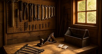 Tool Storage That Survives Damp, Dust, and No Climate